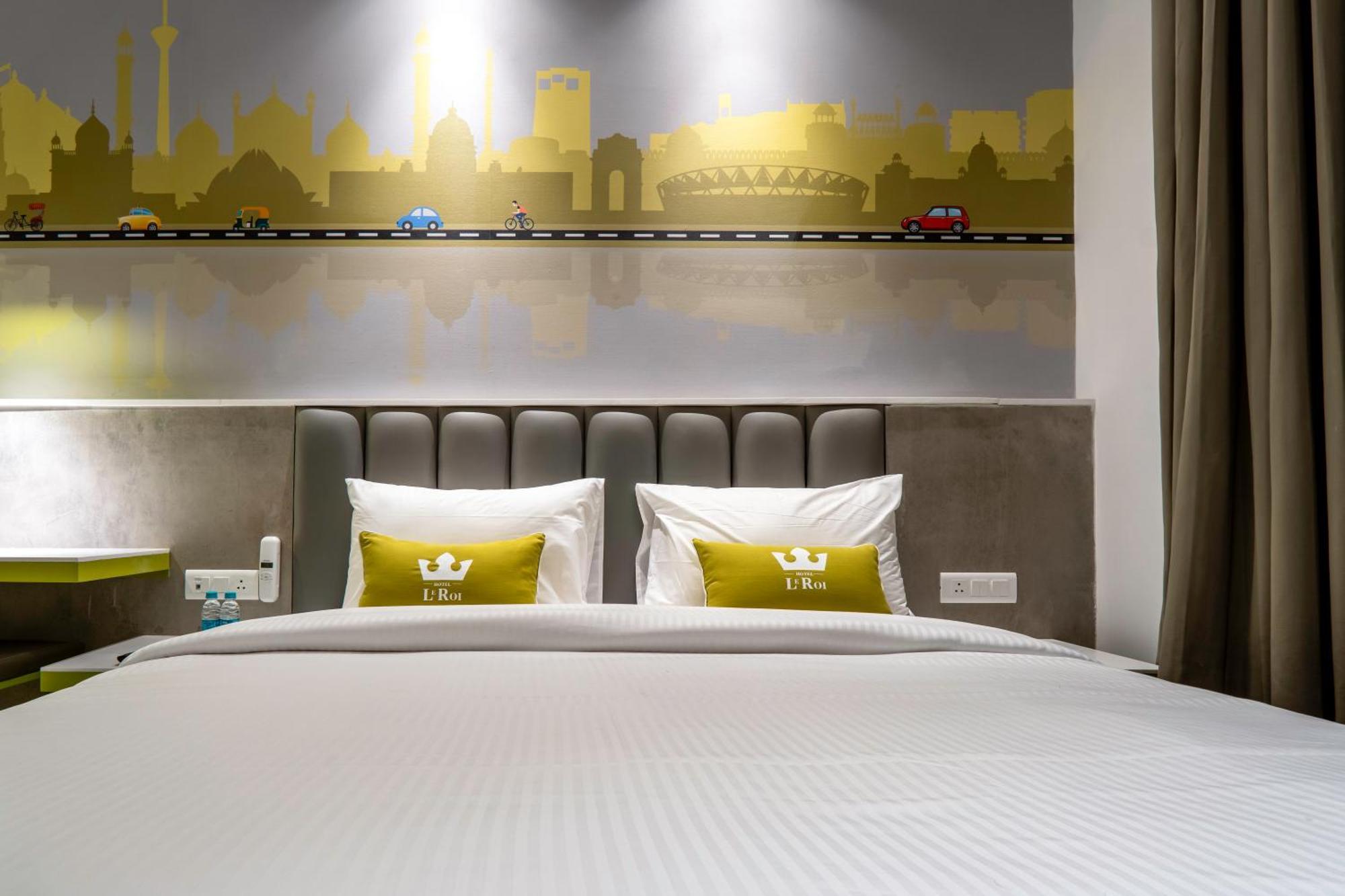 Hotel Le Roi Express Karol Bagh Делхи Екстериор снимка