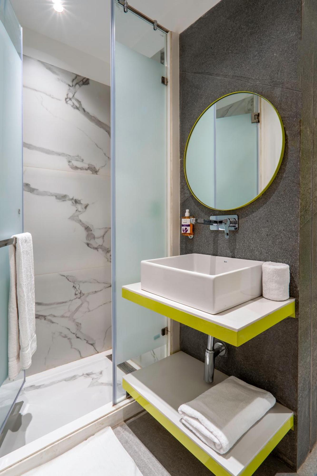 Hotel Le Roi Express Karol Bagh Делхи Екстериор снимка