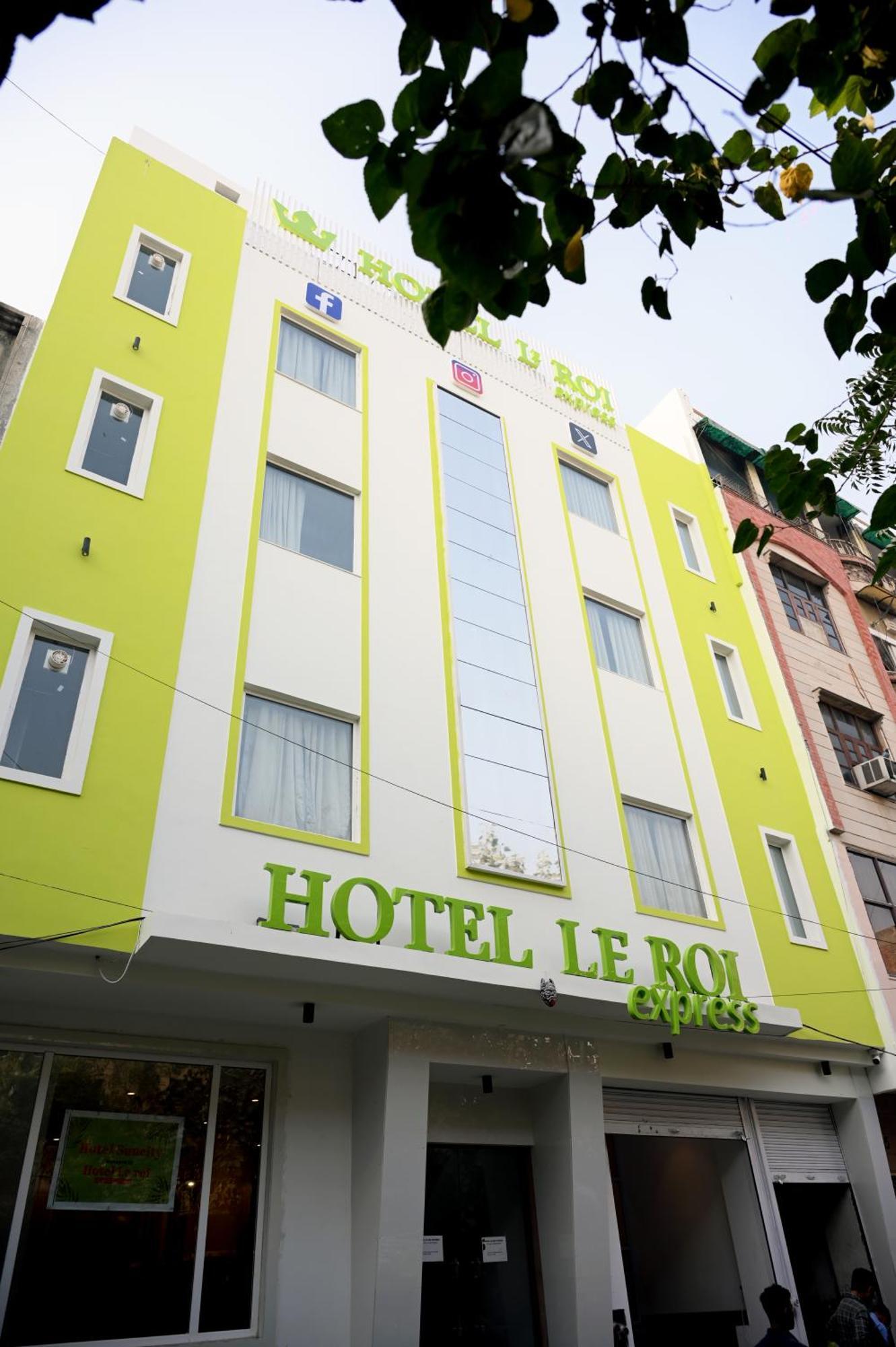Hotel Le Roi Express Karol Bagh Делхи Екстериор снимка